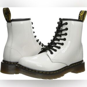 Dr. Martens’ 1460 WOMEN'S PATENT LEATHER LACE UP BOOTS Size 7